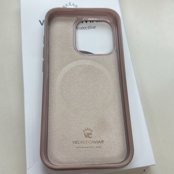 Velvet Caviar Nude Leopard iPhone Case 15 pro - Picture 3 of 3